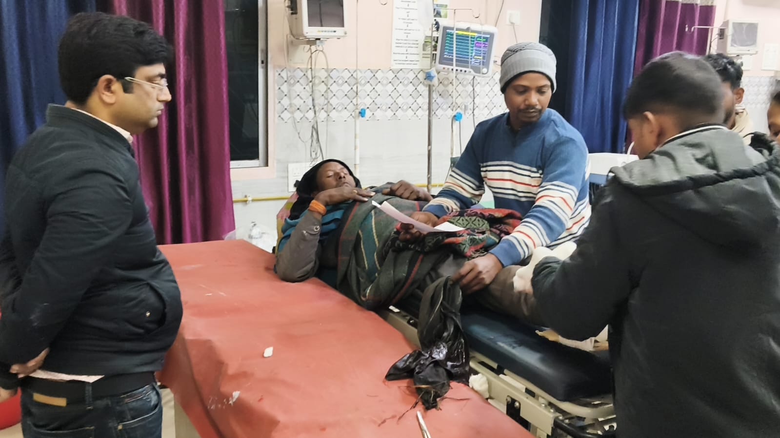 लातेहारः हाइवा के धक्के से बाइक सवार गंभीर रूप से घायल