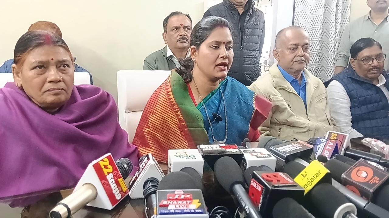 धनबादः नगर निकाय चुनाव में पूर्व मेयर इंदु सिंह ने ठोकी दावेदारी, किया चुनाव लड़ने का ऐलान