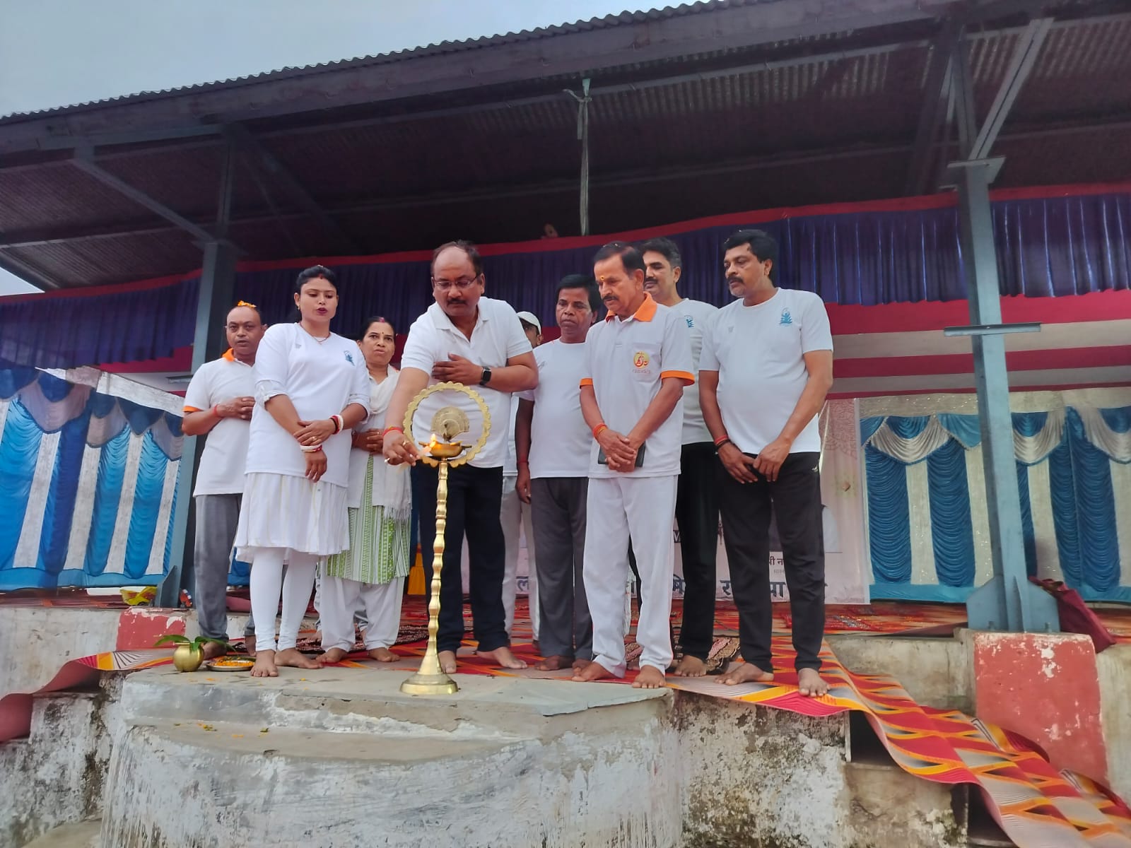 रामगढ़ः शरीर, मन व मस्तिष्क के बीच संतुलन बनाने का साधन है योग- जीएम