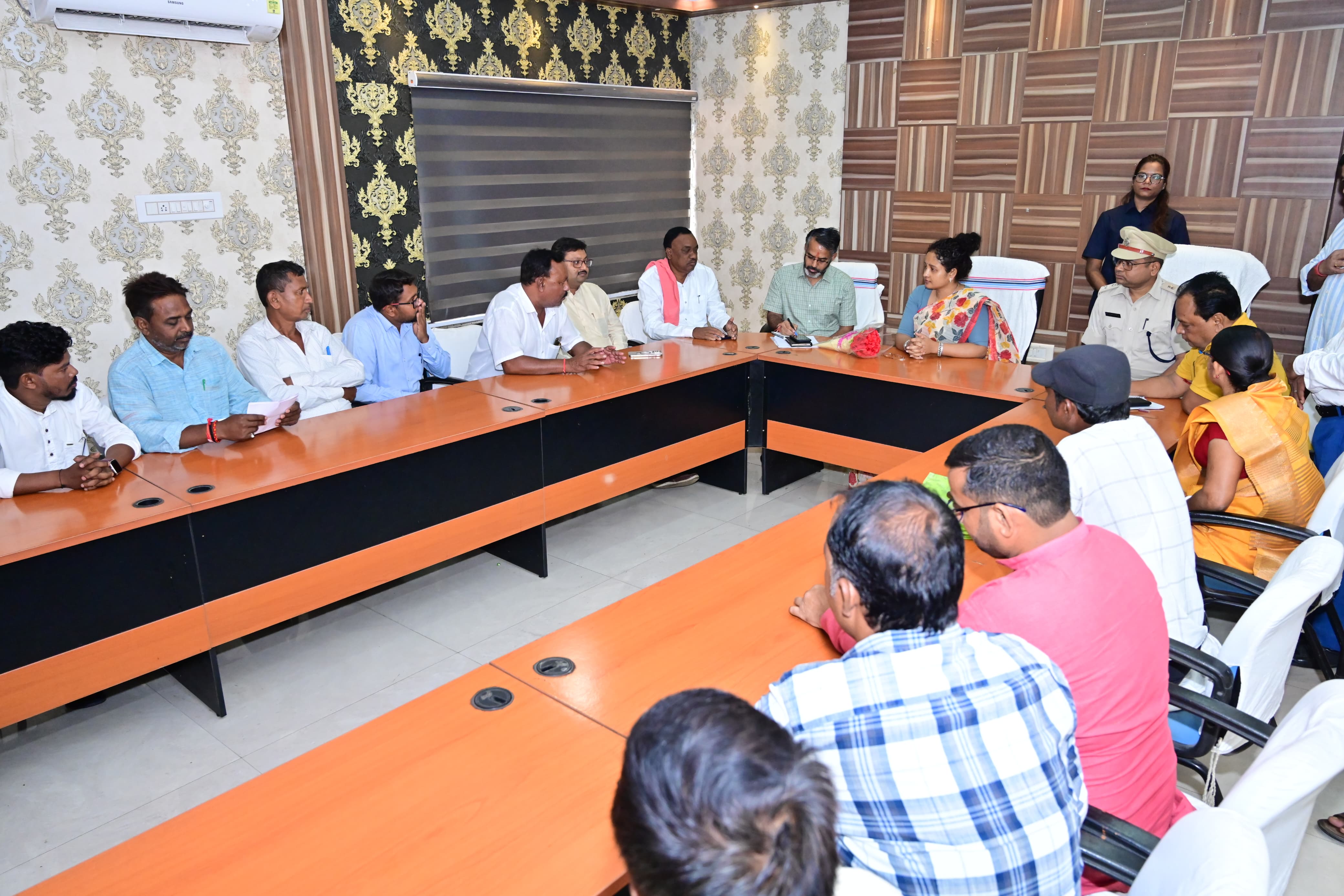 गिरिडीहः कल्याणकारी योजनाओं का लाभ जरूरतमंदों तक पहुंचाएं- कल्पना सोरेन