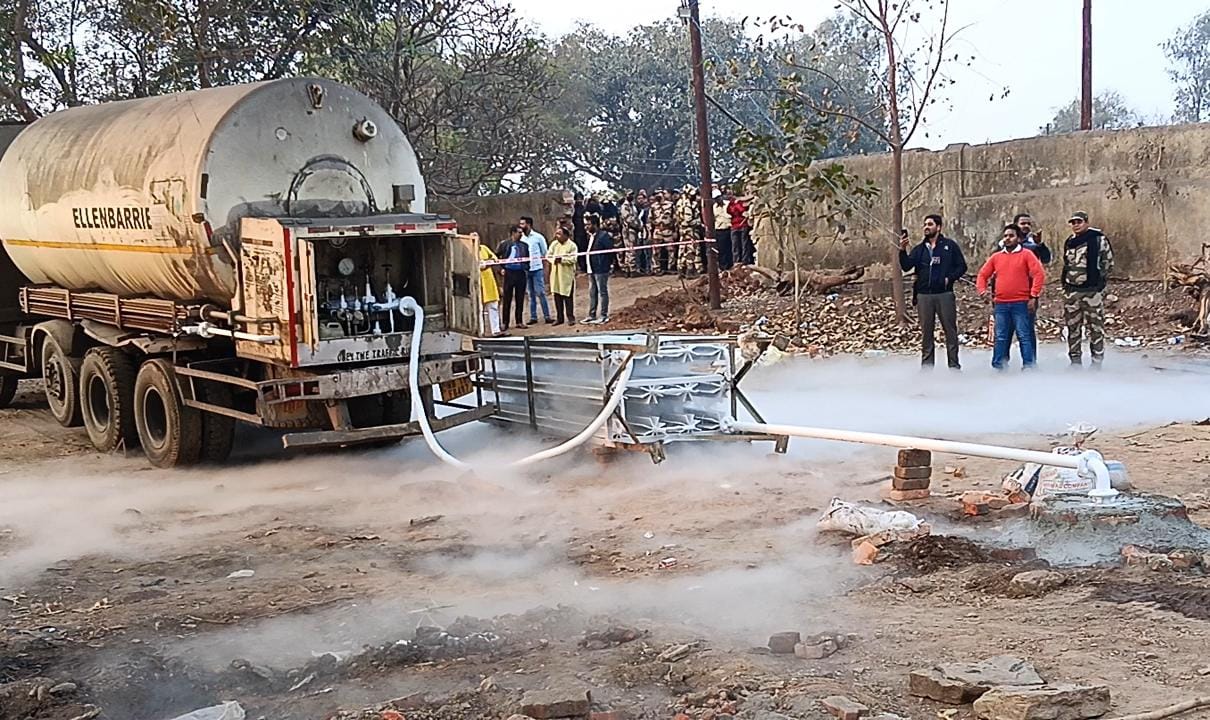 धनबादः केंदुआडीह गैस रिसाव; PMRC की टीम ने संभाला मोर्चा, नाइट्रोजन इंजेक्शन शुरू