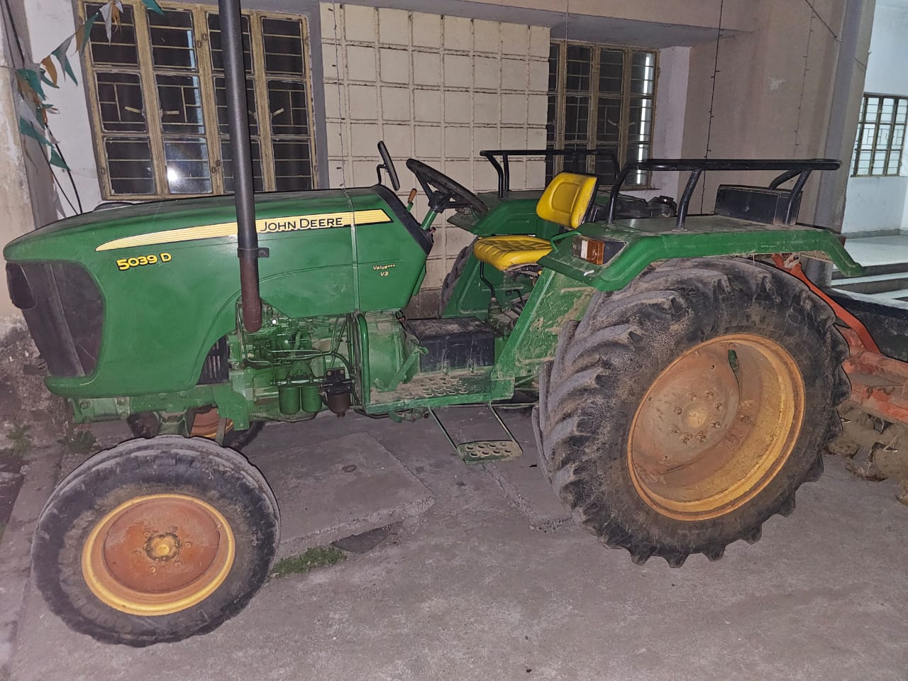 रामगढ़ः पुलिस ने चोरी गया ट्रैक्टर इचाक से किया बरामद