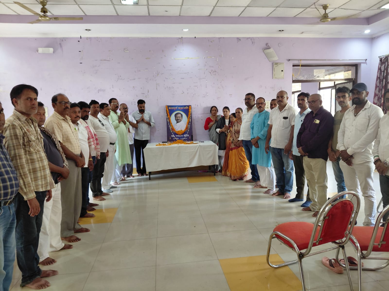 देवघरः झामुमो कार्यकर्ताओं ने शिक्षा मंत्री रामदास सोरेन को दी श्रद्धांजलि