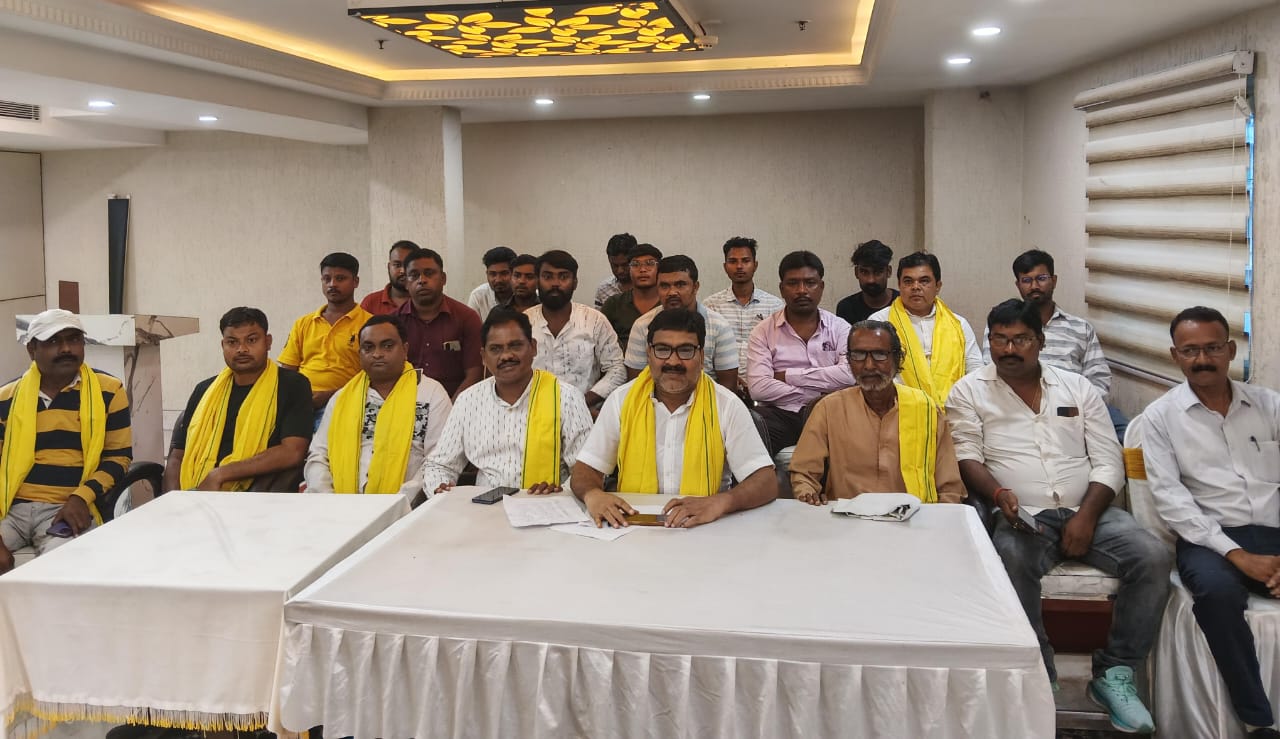 धनबादः कुड़मी समाज के रेल टेका आंदोलन को आजसू का समर्थन