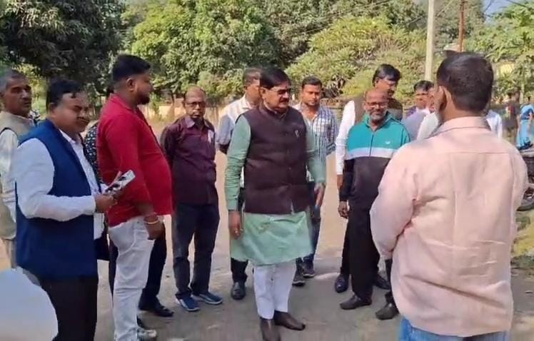 धनबादः राज सिन्हा को उत्कृष्ट विधायक सम्मान के लिए चुने जाने पर भाजपाइयों में खुशी