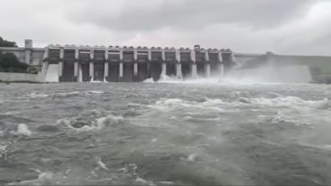 सरायकेला : लगातार बारिश से चांडिल डैम का जलस्तर उफान पर, 11 रेडियल गेट खोले गए