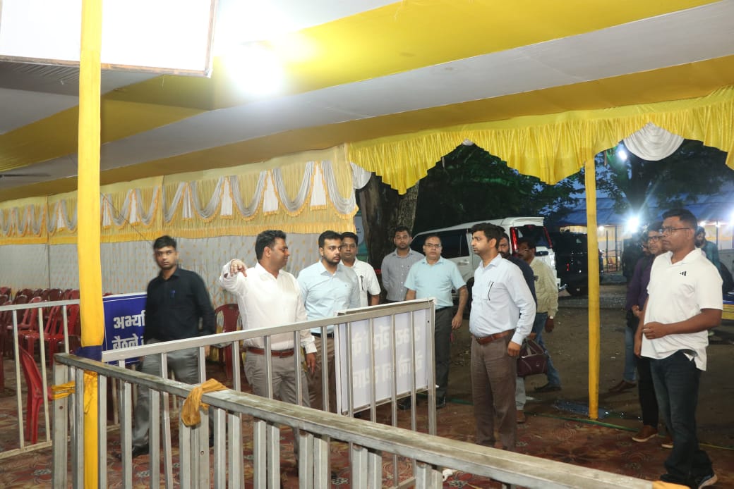 चाईबासाः होमगार्ड बहाली जांच परीक्षा की तैयारी का डीसी ने लिया जायजा