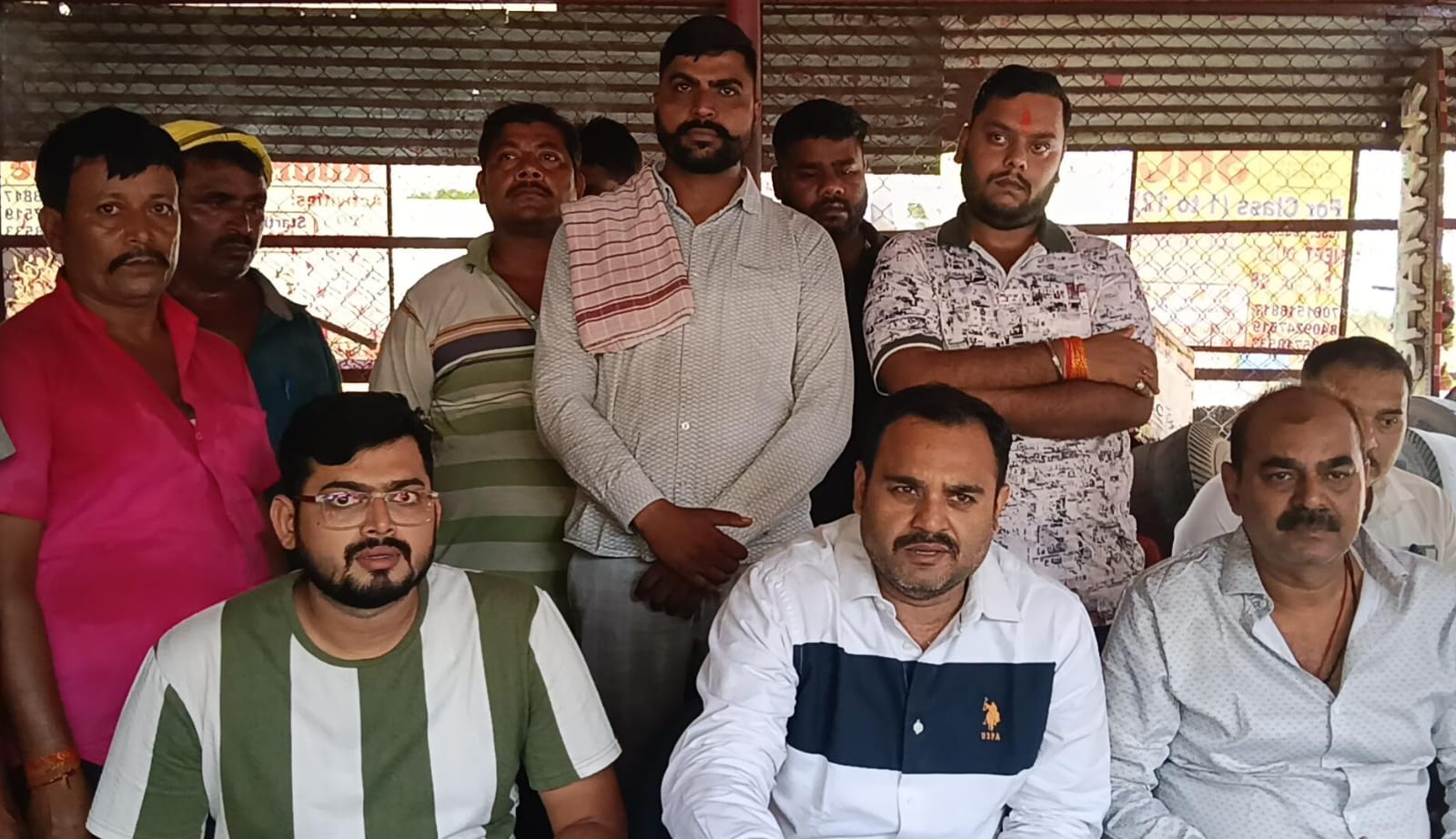 धनबादः बस ओनर एसोसिएशन की नई कमेटी पर विवाद, मारपीट व लूटपाट का आरोप