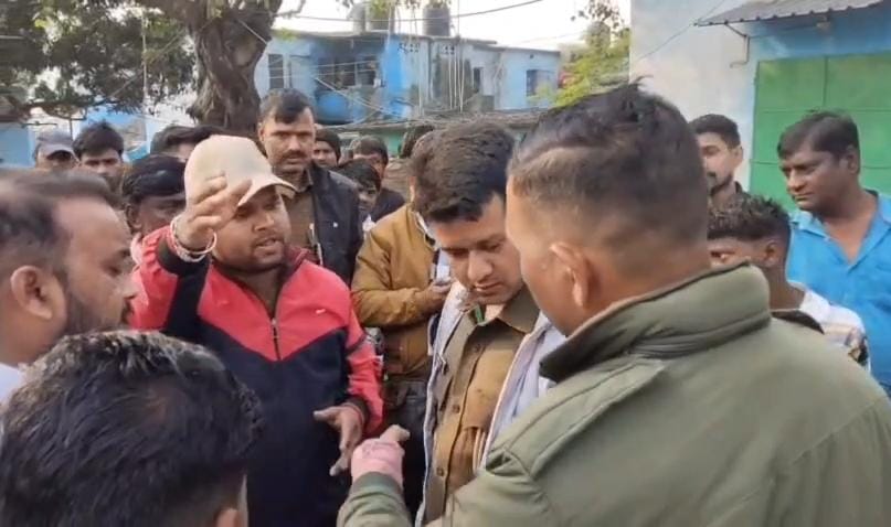 धनबादः नए साल के जश्न के बीच निरसा में ताबड़तोड़ फायरिंग, दहशत में लोग