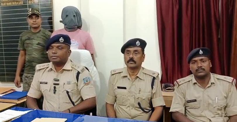 धनबाद: 16.50 लाख की ठगी का मुख्य आरोपी चेन्नई से गिरफ्तार