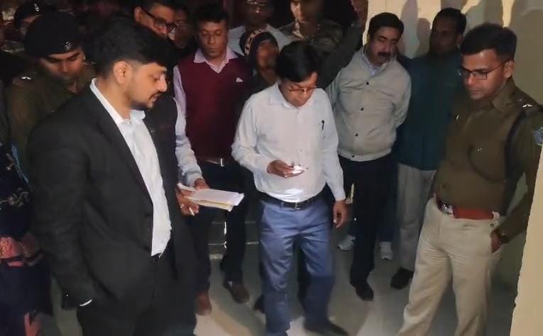 धनबादः बेलगड़िया टाउनशिप में बड़े बदलाव की तैयारी, डीसी-एसएसपी ने किया निरीक्षण