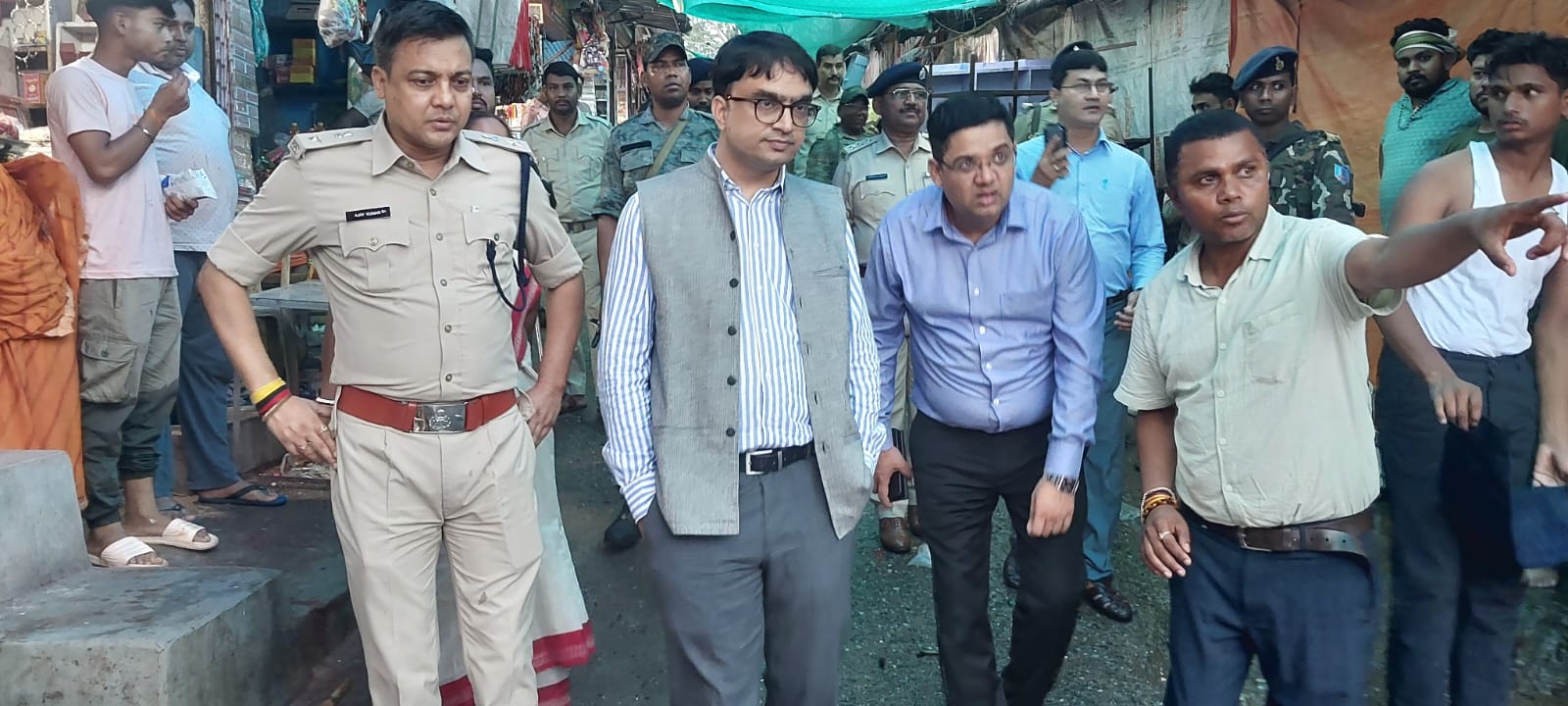 रामगढ़ में बारिशः डीसी व एसपी ने लिया रजरप्पा मंदिर का जायजा