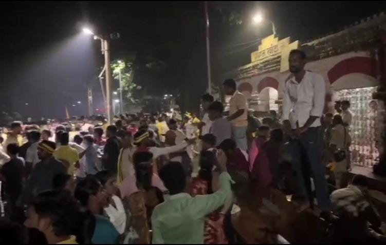 धनबादः रेल टेका डहर छेका आंदोलन जारी, ठप है ट्रेनों का परिचालन