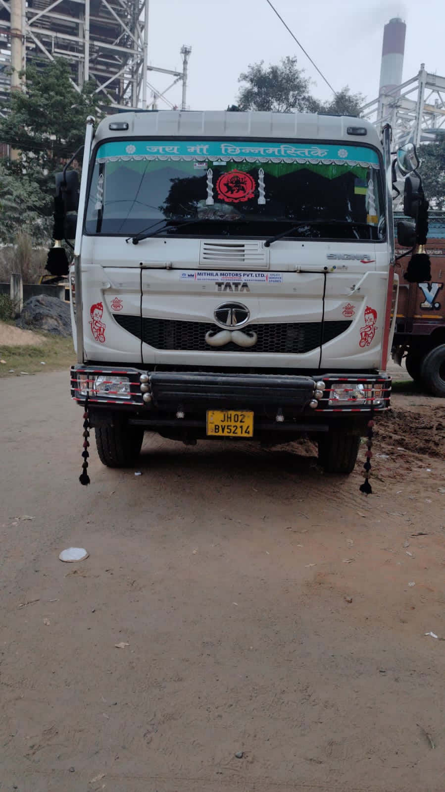 रामगढ़ः अवैध पत्थर चिप्स व बालू लदे 3 वाहन जब्त, प्राथमिकी दर्ज