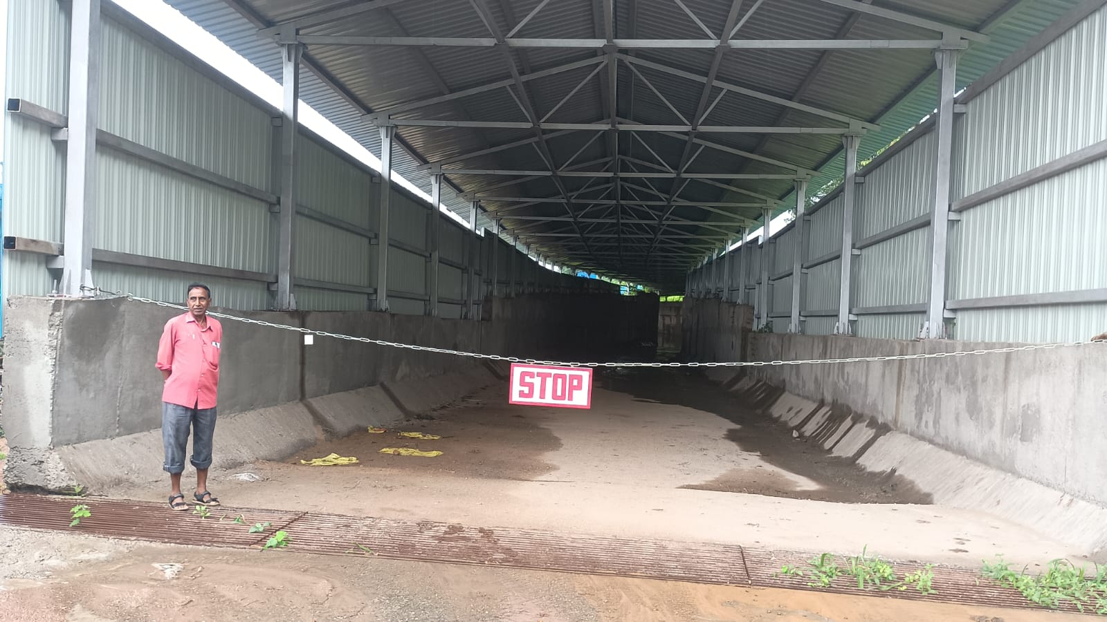 जमशेदपुरः आसनबनी रेलवे स्टेशन के अंडरपास में भरा पानी,आवागमन ठप