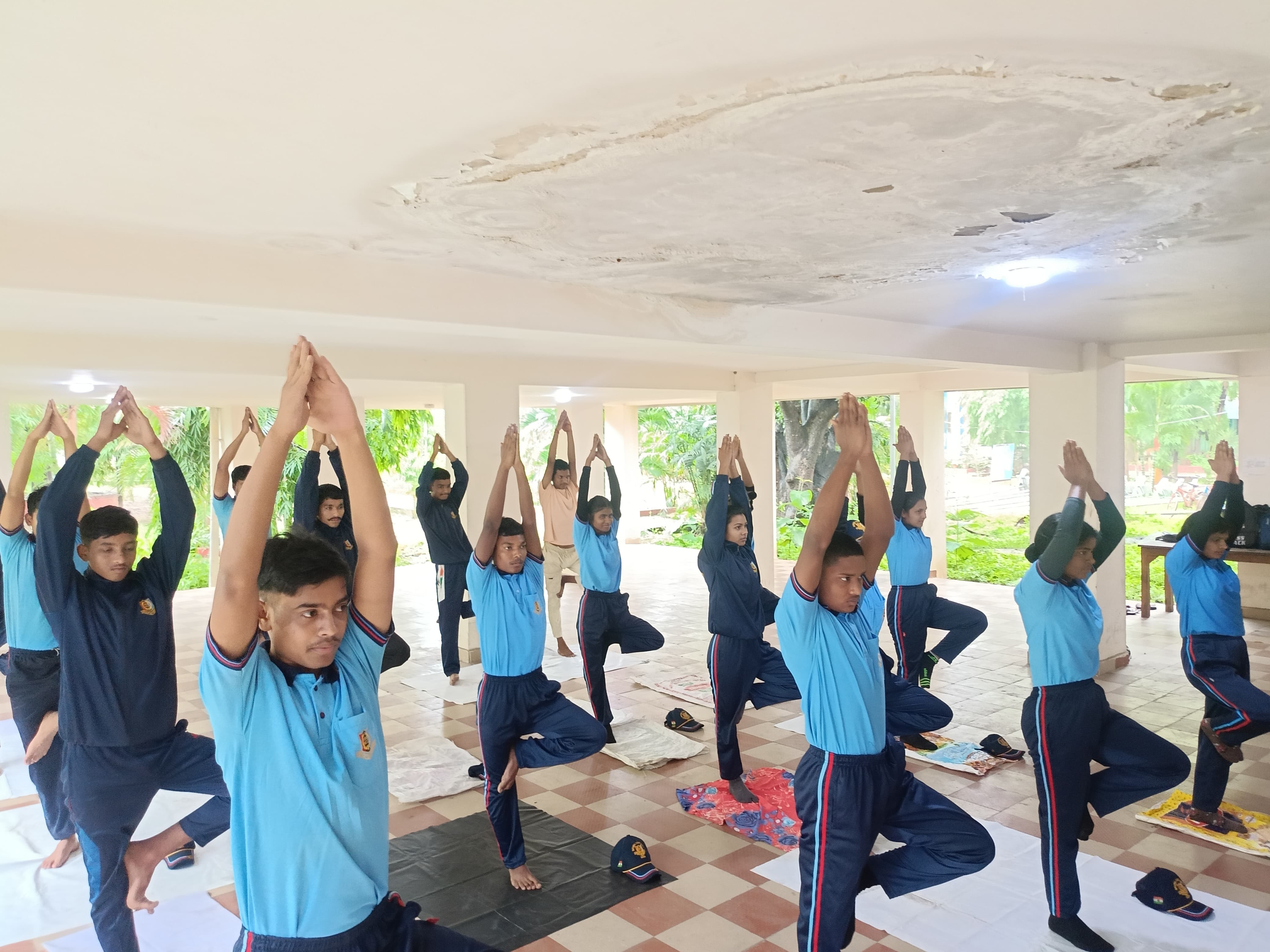 हजारीबागः मार्खम कॉलेज में योग संगम, छात्रों-शिक्षकों ने किया योग