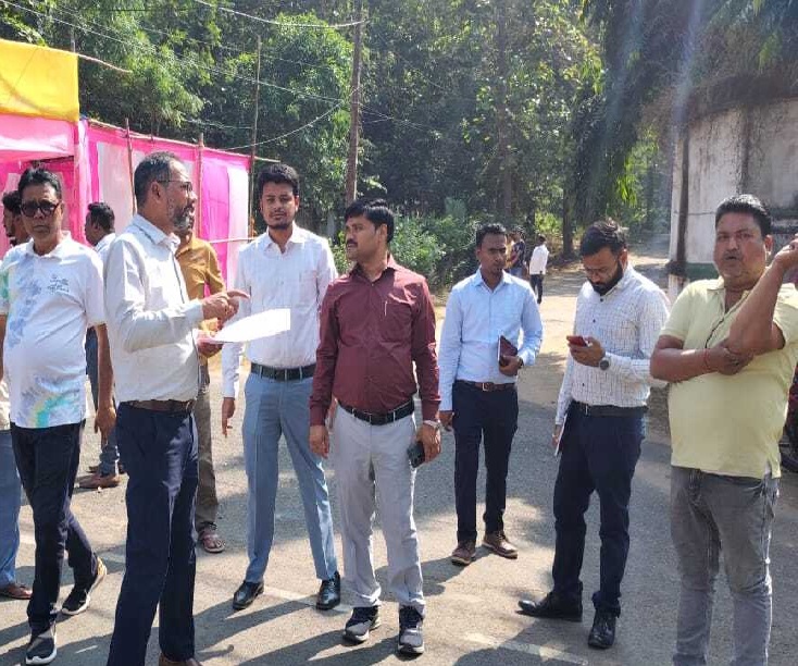 दुमकाः डीटीओ ने किया छठ घाटों का निरीक्षण, पूजा समितियों को दिए निर्देश