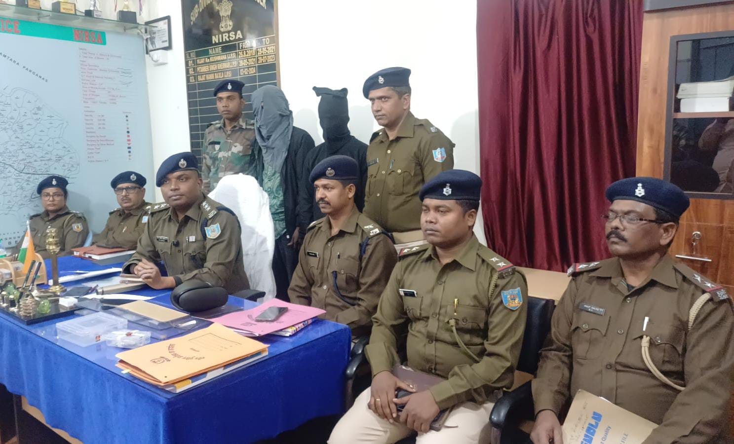 धनबादः निरसा में ब्राउन शुगर के साथ तस्कर गिरफ्तार, सेंधमारी कांड का भी खुलासा