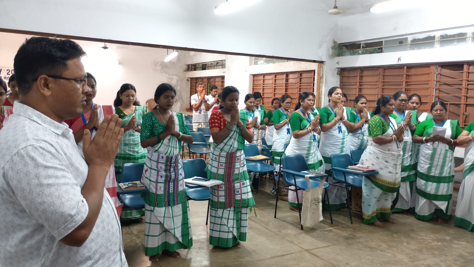 जमशेदपुरः ओलचिकी परीक्षा के टॉपर हुए सम्मानित