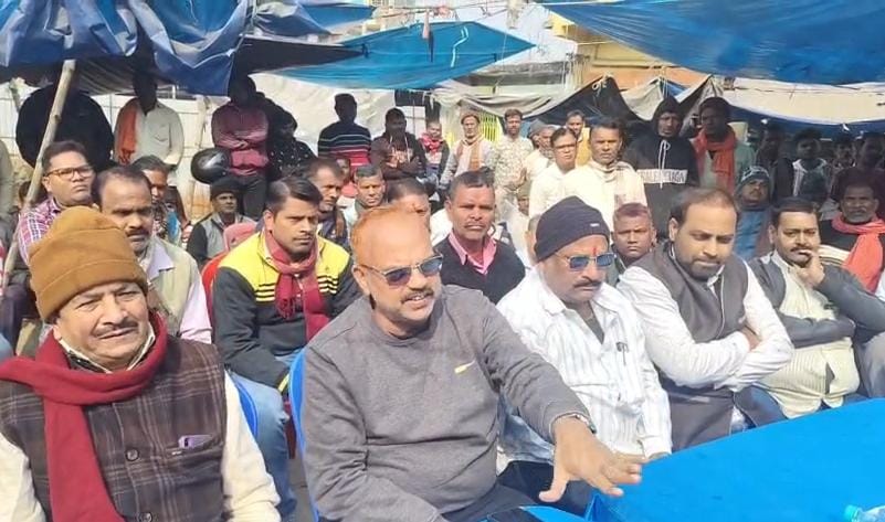 धनबादः जमीन विवाद को लेकर बंद रही पुराना बाजार सब्जी मंडी, कारोबार ठप