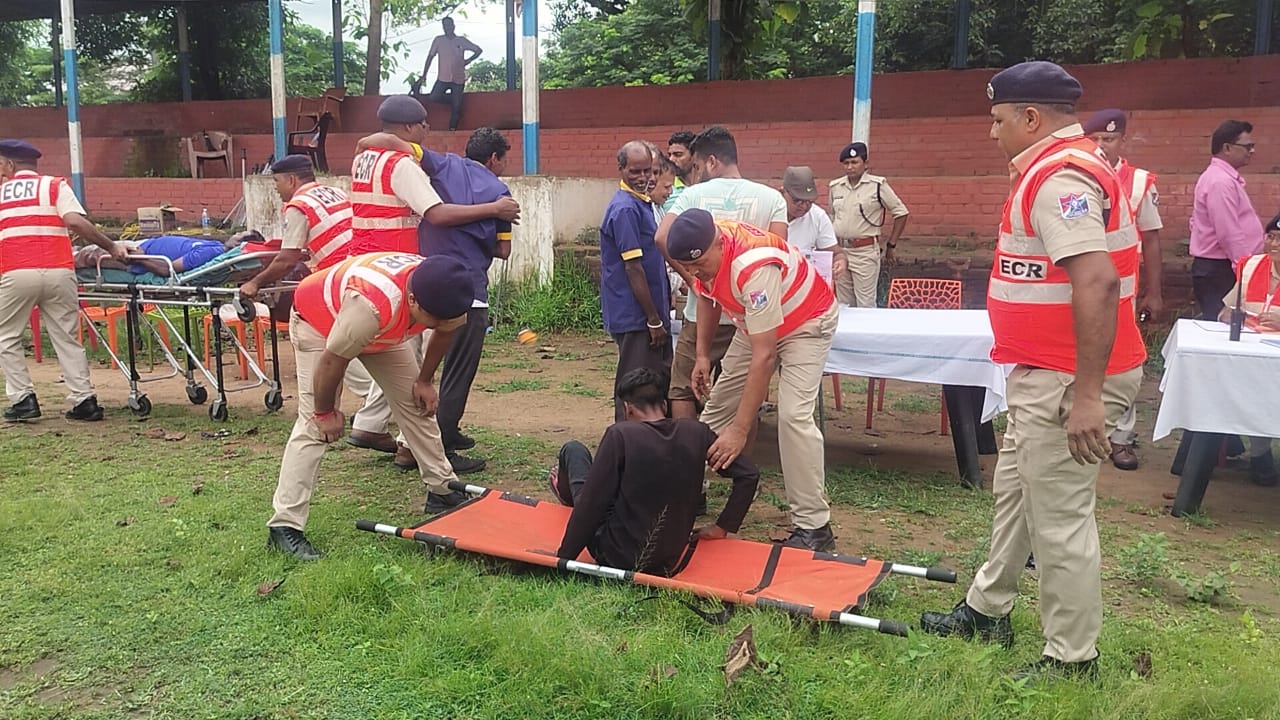 रामगढ़ : बरकाकाना में RPF ने रेल दुर्घटना में राहत कार्य का किया मॉक ड्रिल