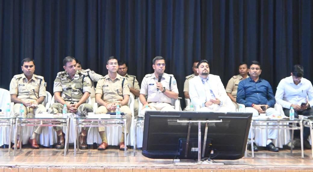 खनन में पारदर्शिता बरते बीसीसीएल, जमीन की रजिस्ट्री से पहले रैयतों को दें मुआवजाः धनबाद DC