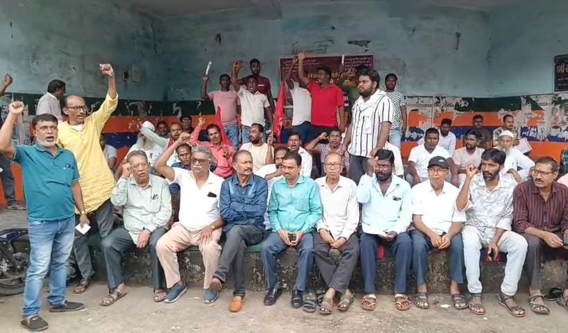 धनबादः जल-जंगल-जमीन की रक्षा को लेकर भाकपा (माले) का धरना-प्रदर्शन