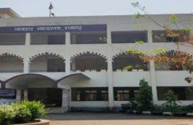 रामगढ़ः कोर्ट की सुरक्षा में बड़ी चूक, अपराधियों के दो गुट आपस में भिड़े