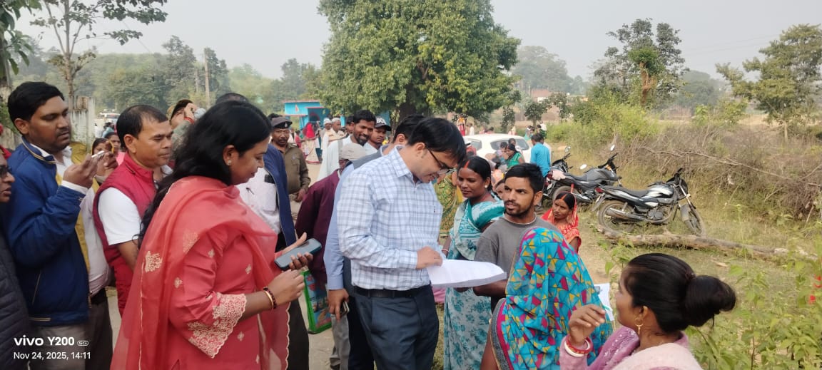 रामगढ़ः पंचायतों, नगर परिषद व छावनी वार्डों में लगे शिविर, लोगों को मिला योजनाओं का लाभ
