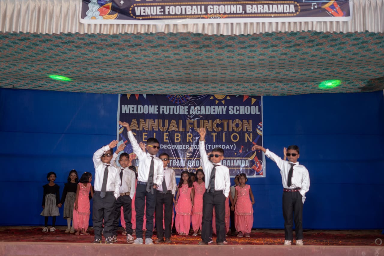 चाईबासाः वेल्डन फ्यूचर एकेडमी का मना वार्षिकोत्सव, बच्चों ने अपनी प्रस्तुति से मोहा मन