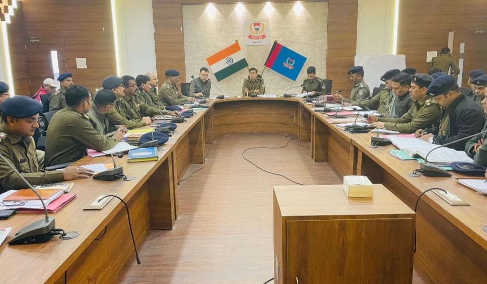 रामगढ़ एसपी की क्राइम मीटिंगः थानेदारों को लंबित मामलों का शीघ्र निष्पादन व पेट्रोलिंग बढ़ाने का निर्देश