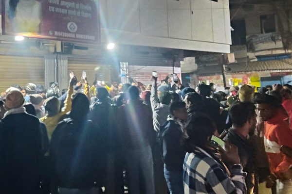 जामताड़ा में बालाजी ज्वेलर्स दुकान में लूट,अपराधियों ने दुकानदार को मारी गोली