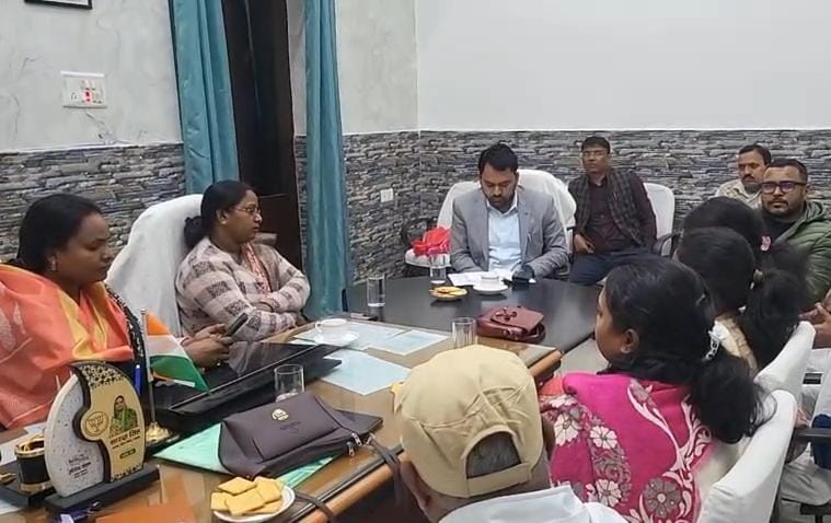 धनबादः जिला परिषद की बैठक में विकास योजनाओं पर चर्चा, आय के स्रोत मजबूत करने पर सहमति