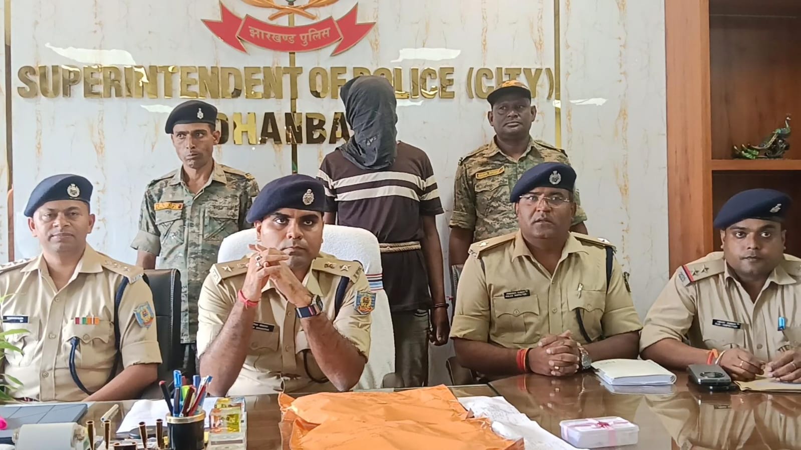 धनबादः वासेपुर हत्याकांड का खुलासा, दोस्त ने ही गला रेत की थी सोनू की हत्या, गिरफ्तार