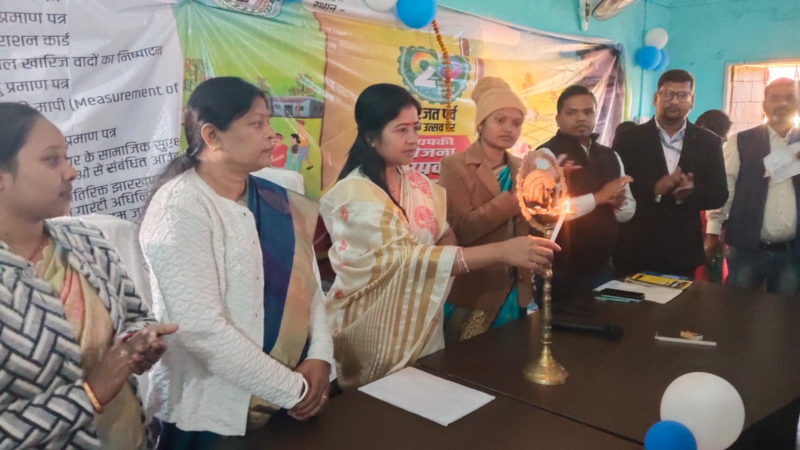 रामगढ़ः सरकार की योजनाओं का लाभ लें ग्रामीण- विधायक ममता