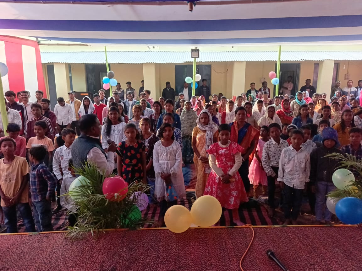 बहरागोड़ा: बानियाकुंदर में हर्षोल्लास के साथ मना क्रिसमस