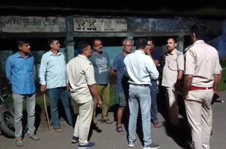 धनबादः बाघमारा में अपराधियों ने कोयला कारोबारी को मारी गोली, हालत नाजुक