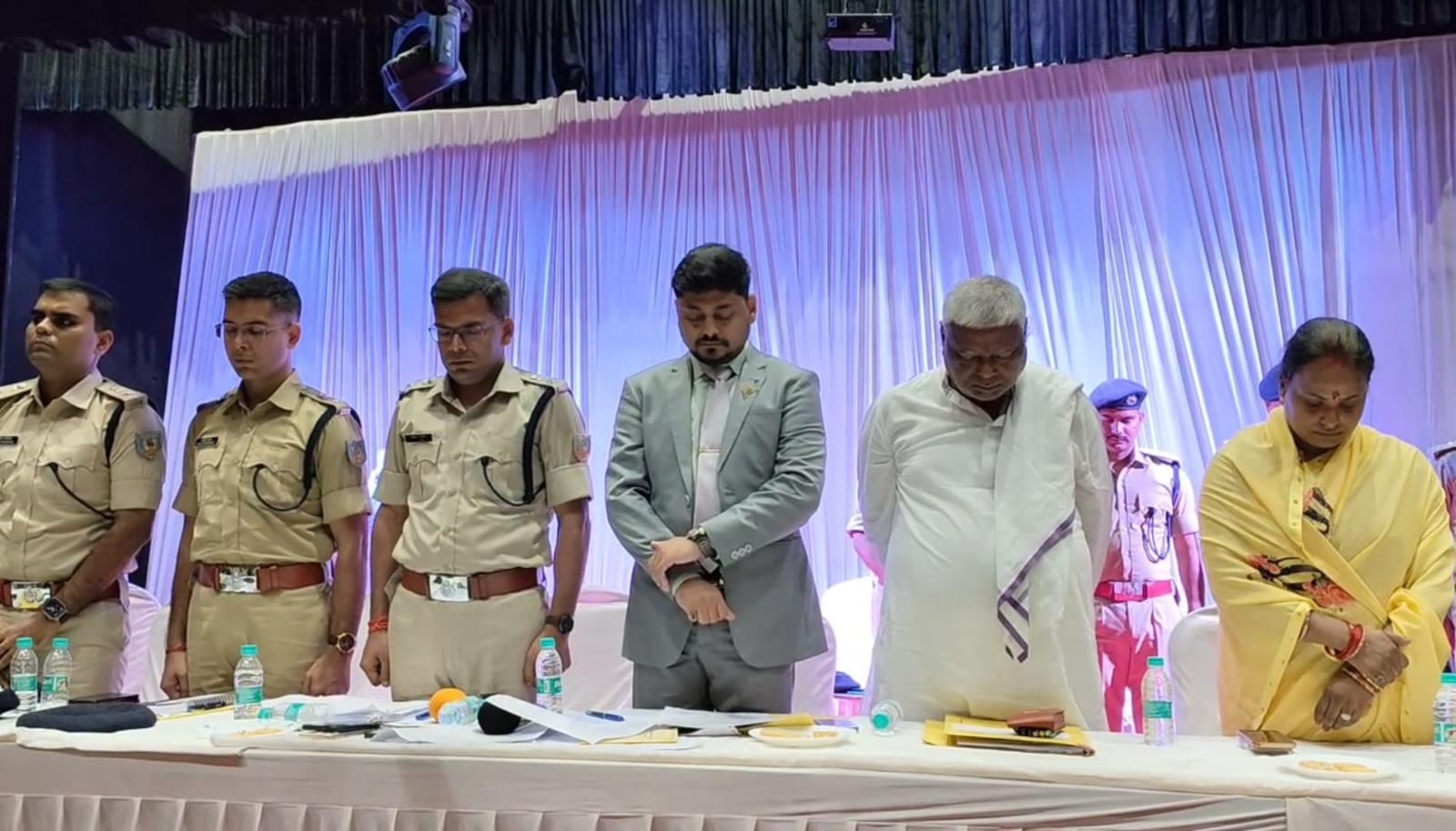 धनबाद की पूर्व डीसी डॉ. बीला राजेश का निधन, शांति समिति की बैठक में दी गई श्रद्धांजलि