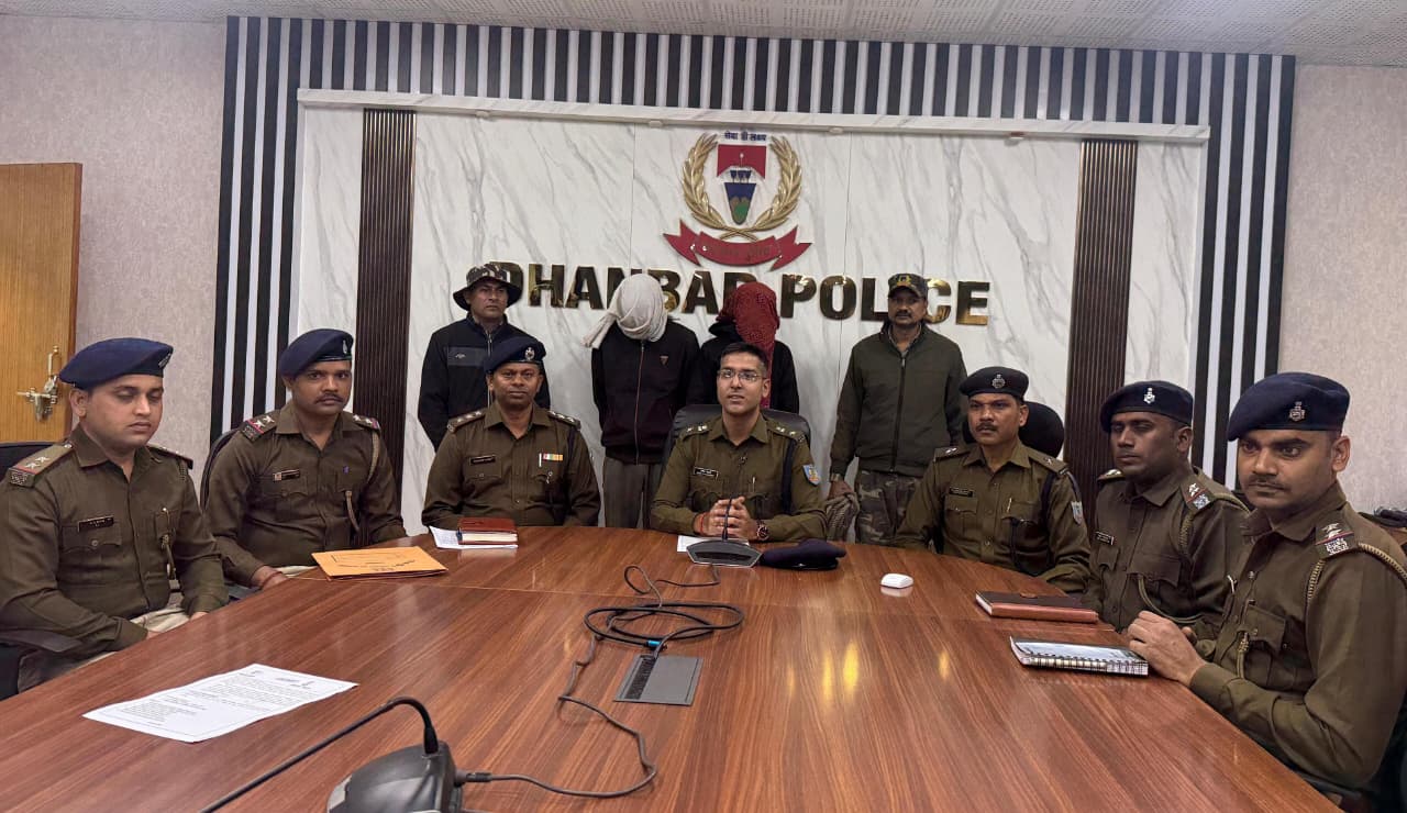 धनबादः पुलिस ने हाइवा लूटकांड का 24 घंटे में किया खुलासा, 2 गिरफ्तार