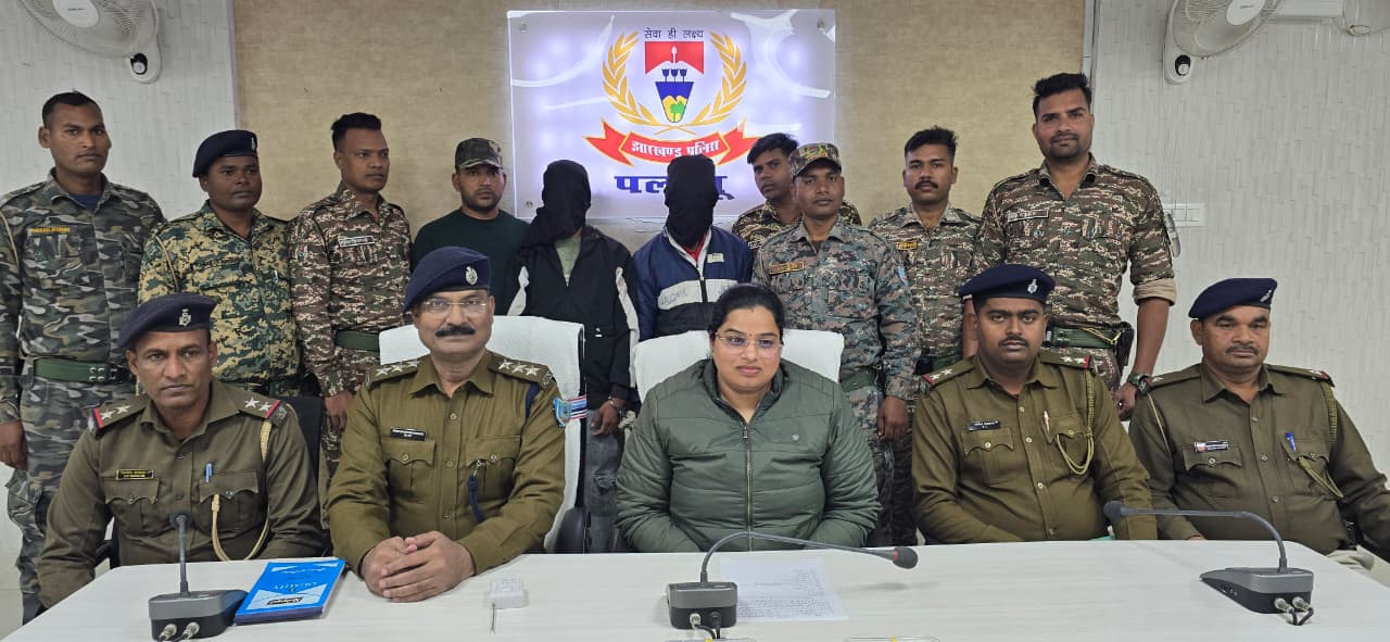 पलामूः स्वर्ण व्यवसायी से रंगदारी मांगने के मामले में प्रिंस खान के दो गुर्गे गिरफ्तार