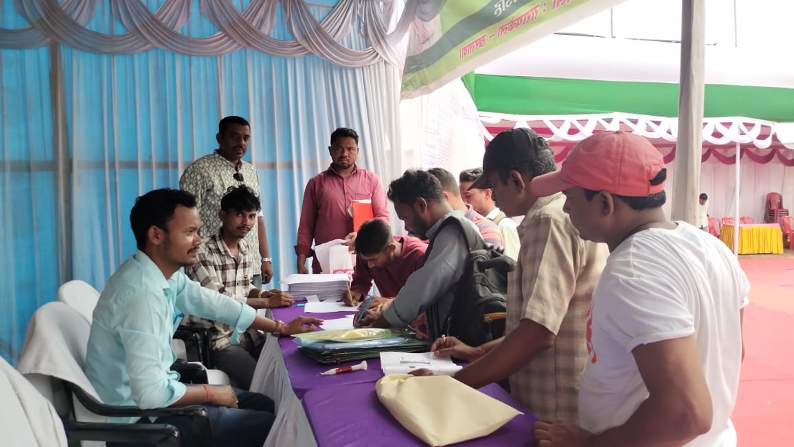 सरायकेला : रोजगार मेले में कंपनियों ने 137 युवाओं को किया शॉर्ट लिस्ट