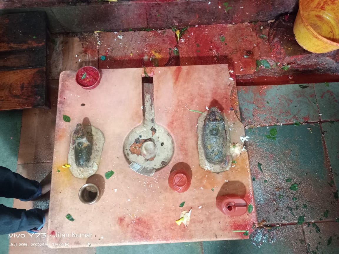 देवघरः बाबा मंदिर परिसर में हैं छोटे महादेव, जलार्पण करने से पूरी होती है मनोकामना