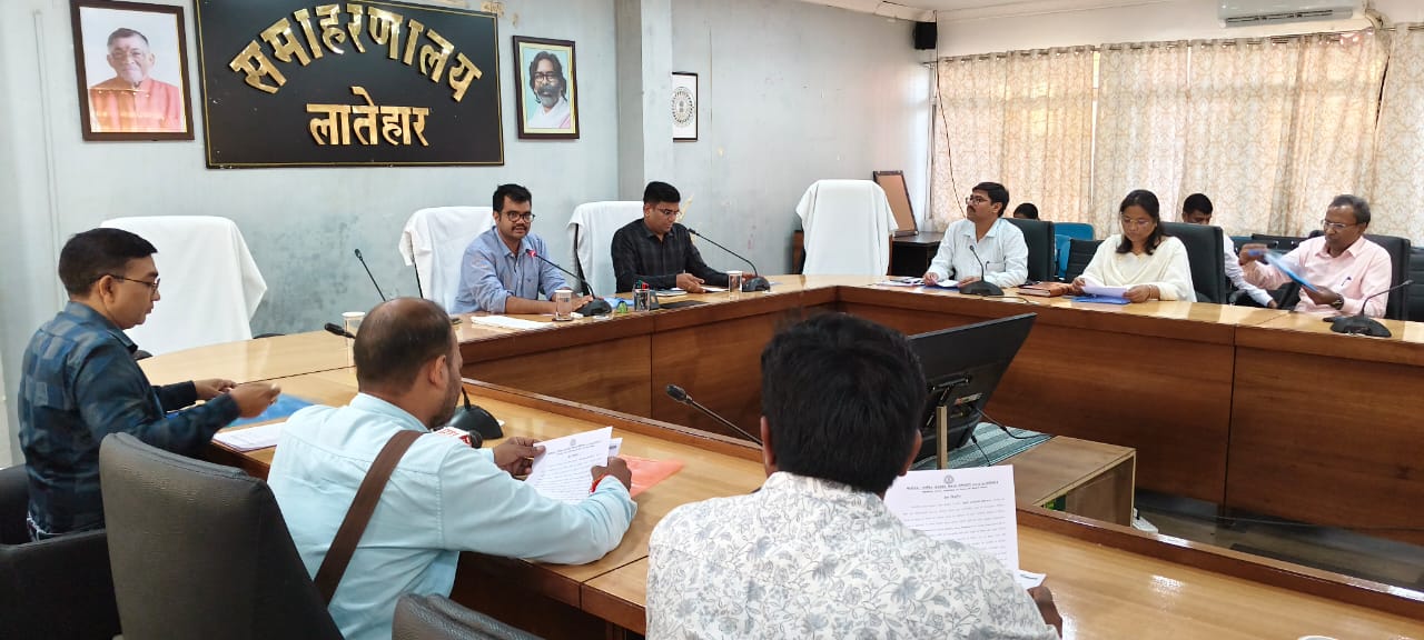 कर्मयोगी अभियान से होगा ग्रामीणों की समस्याओं का समाधान: लातेहार डीसी