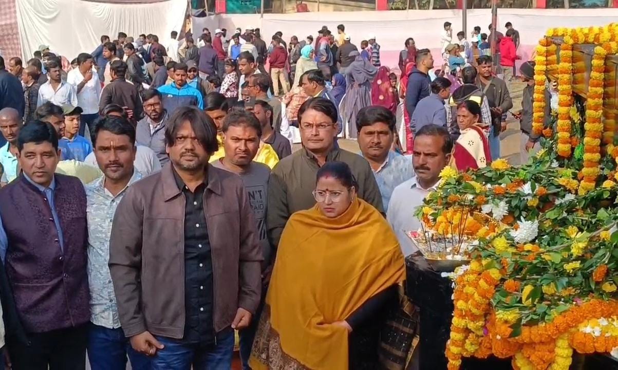 धनबादः चासनाला खान हादसे की 50वीं बरसी पर 375 शहीद श्रमिकों को दी गई श्रद्धांजलि