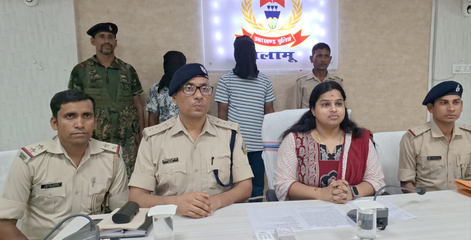 पलामू: लेस्लीगंज में ज्वेलरी चोरी मामले का खुलासा, 2 गिरफ्तार