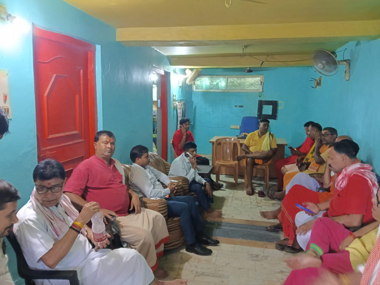 रामगढ़ः छिन्मस्तिका मंदिर में नवमी व दशमी को जुटने भीड़ को लेकर सीओ ने की बैठक