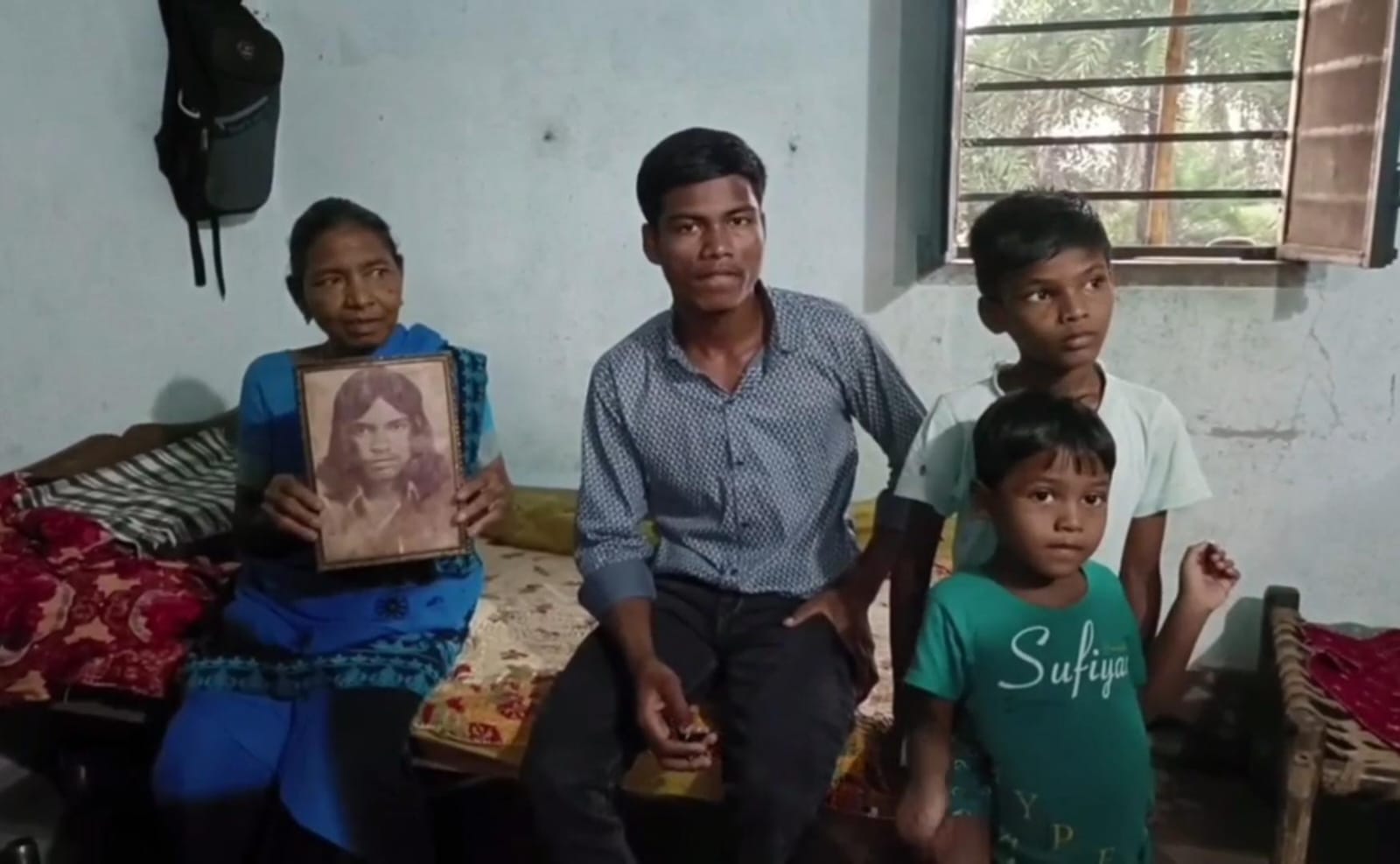 धनबादः गुरुजी की सलामती के लिए पोखरिया आश्रम में संघर्ष के साथी कर रहे पूजा