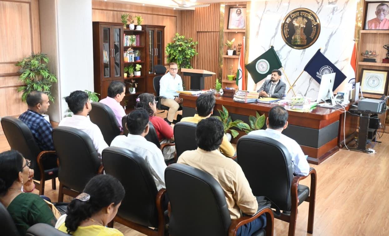 बीएड-डीएलएड प्रशिक्षुओं का ई-विद्या वाहिनी में रजिस्ट्रेशन जरूरीः धनबाद डीसी