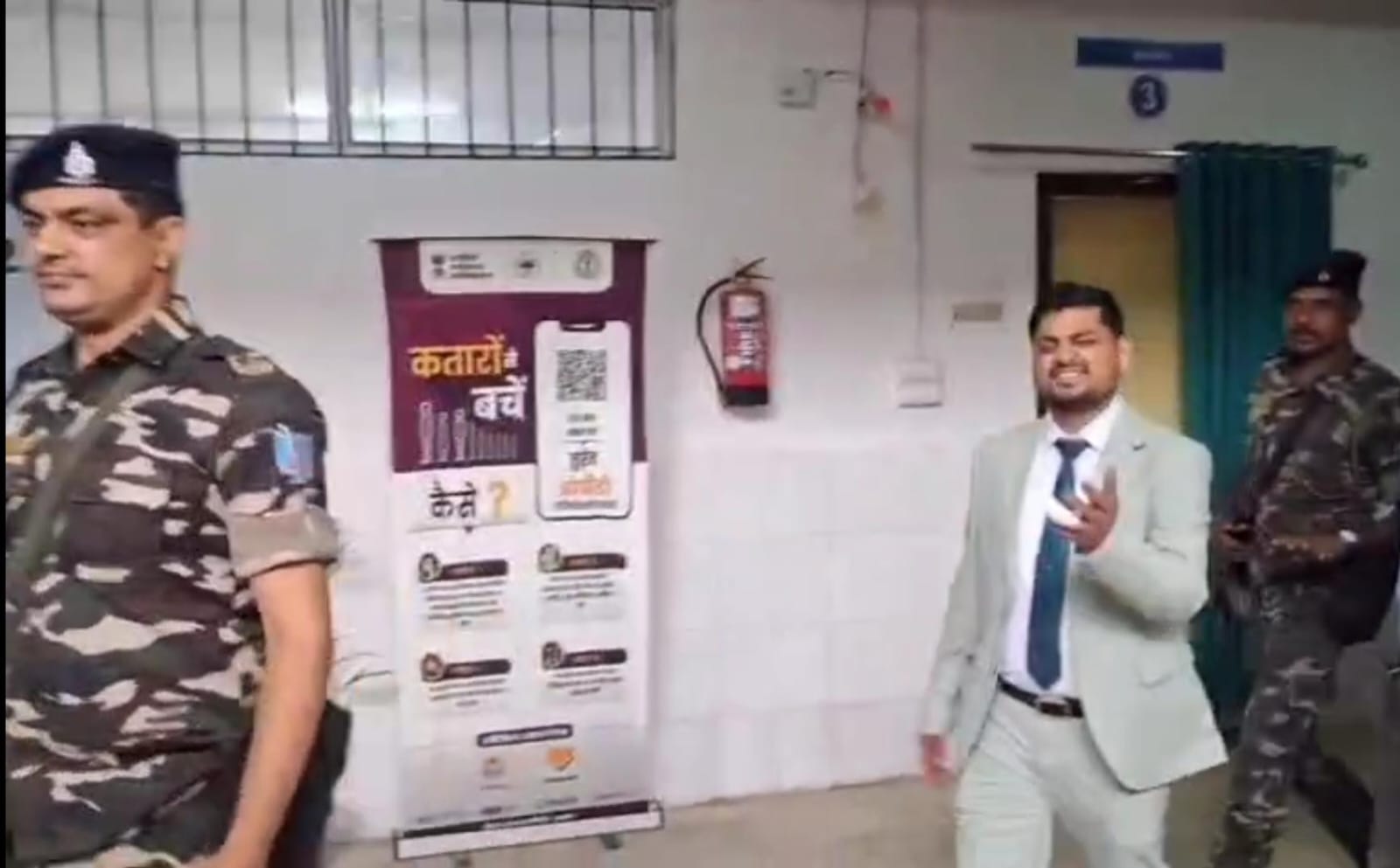 धनबादः डीसी ने कराया सदर अस्पताल में इलाज