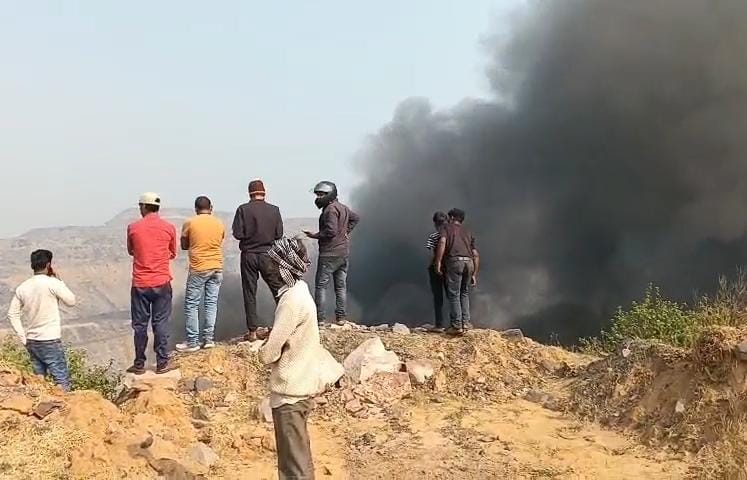 धनबादः कतरास में भूमिगत आग से जहरीली गैस का तेज रिसाव, दहशत में लोग